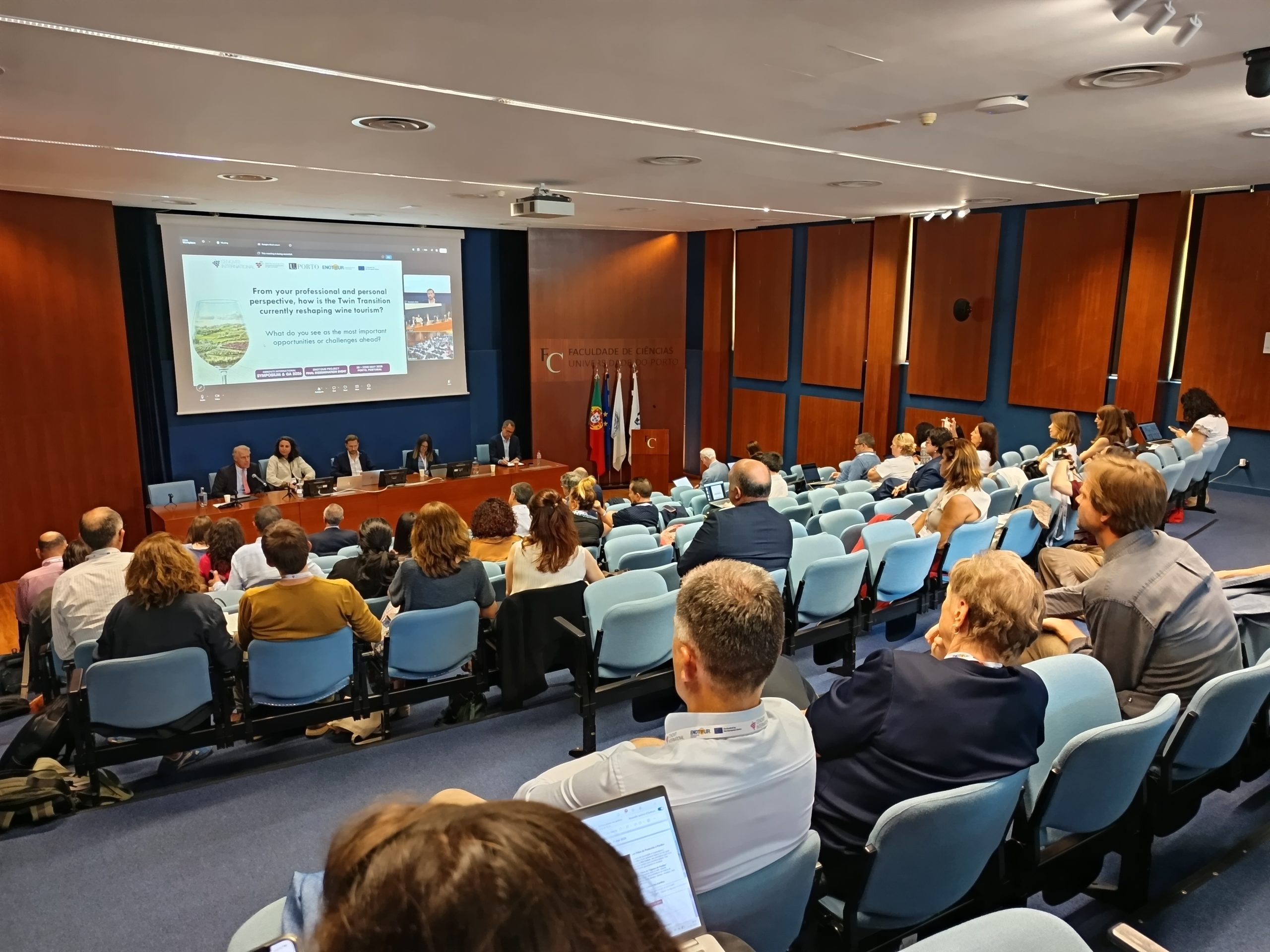 EnoTour promuove la trasformazione digitale e sostenibile del turismo enologico europeo a Porto.